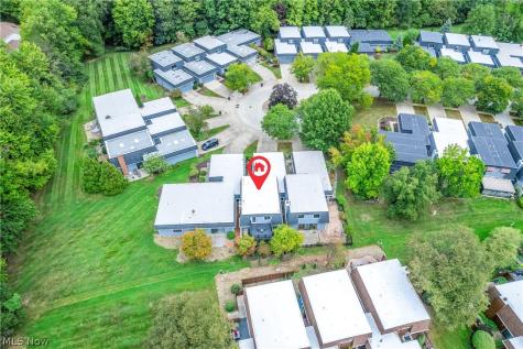 19245 Briarwood Lane Strongsville OH 44149