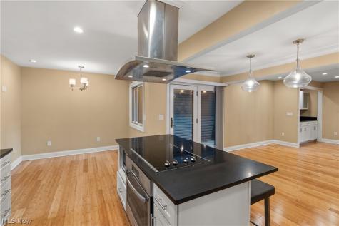 19245 Briarwood Lane Strongsville OH 44149