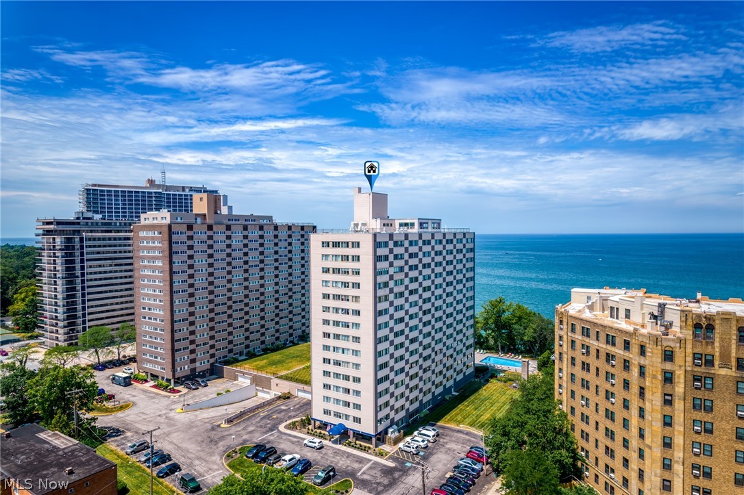 12520 Edgewater Drive Lakewood OH 44107