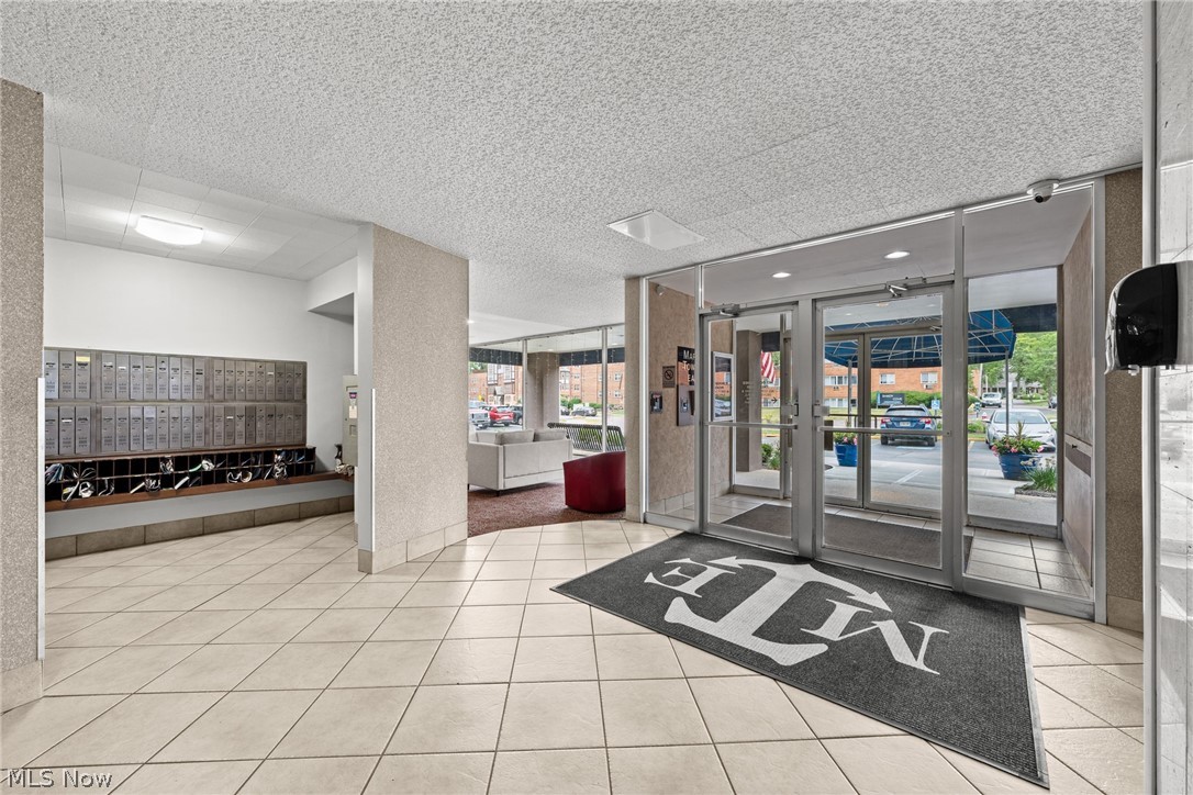 12520 Edgewater Drive Lakewood OH 44107