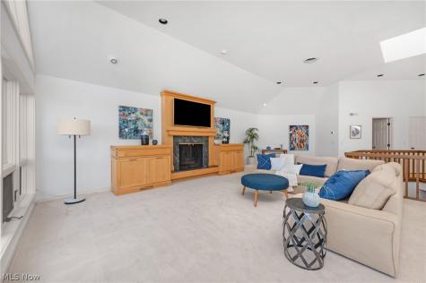 401 Darbys Run Bay Village OH 44140