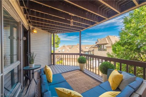 401 Darbys Run Bay Village OH 44140