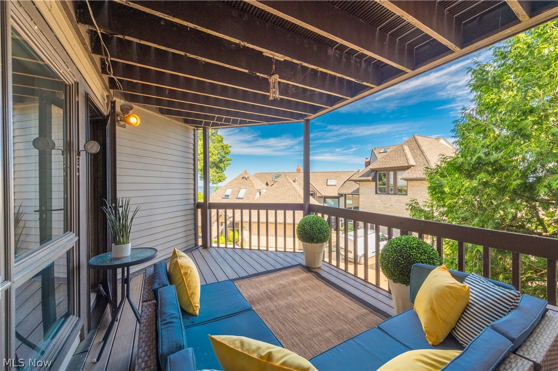 401 Darbys Run Bay Village OH 44140