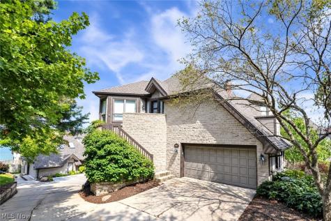 401 Darbys Run Bay Village OH 44140