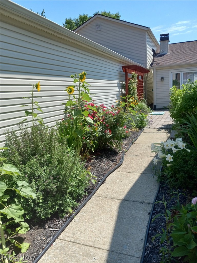 4809 Scotch Pine Way North Ridgeville OH 44039