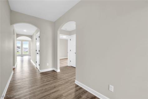 482 Meadow Trail SW Hartville OH 44632