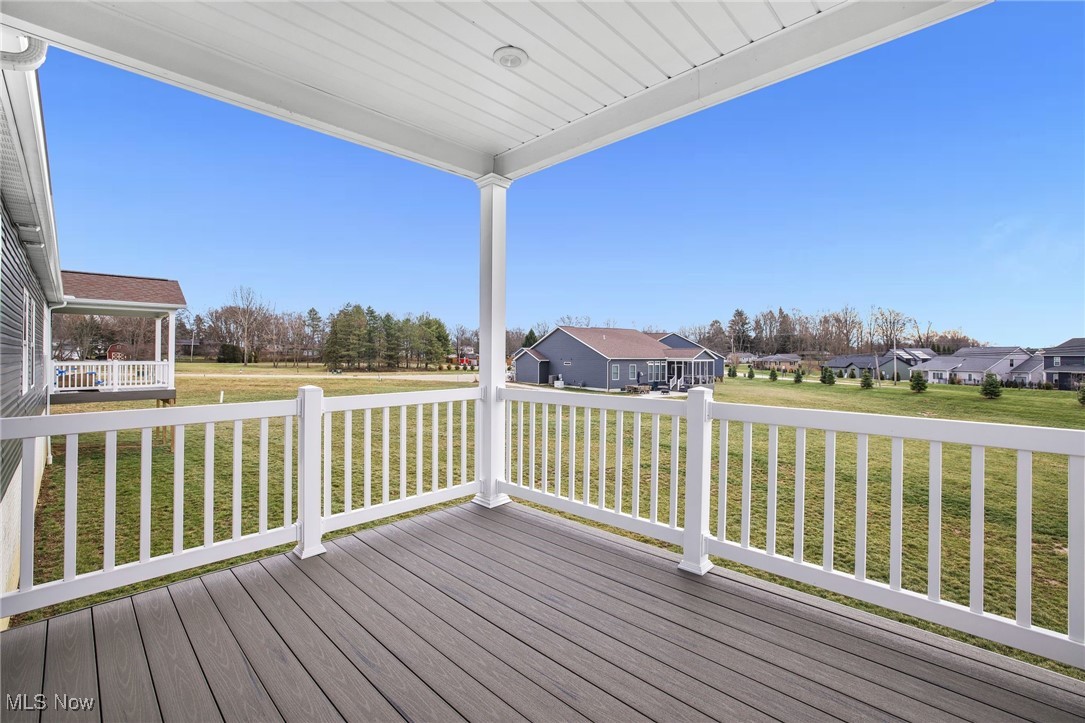 482 Meadow Trail SW Hartville OH 44632