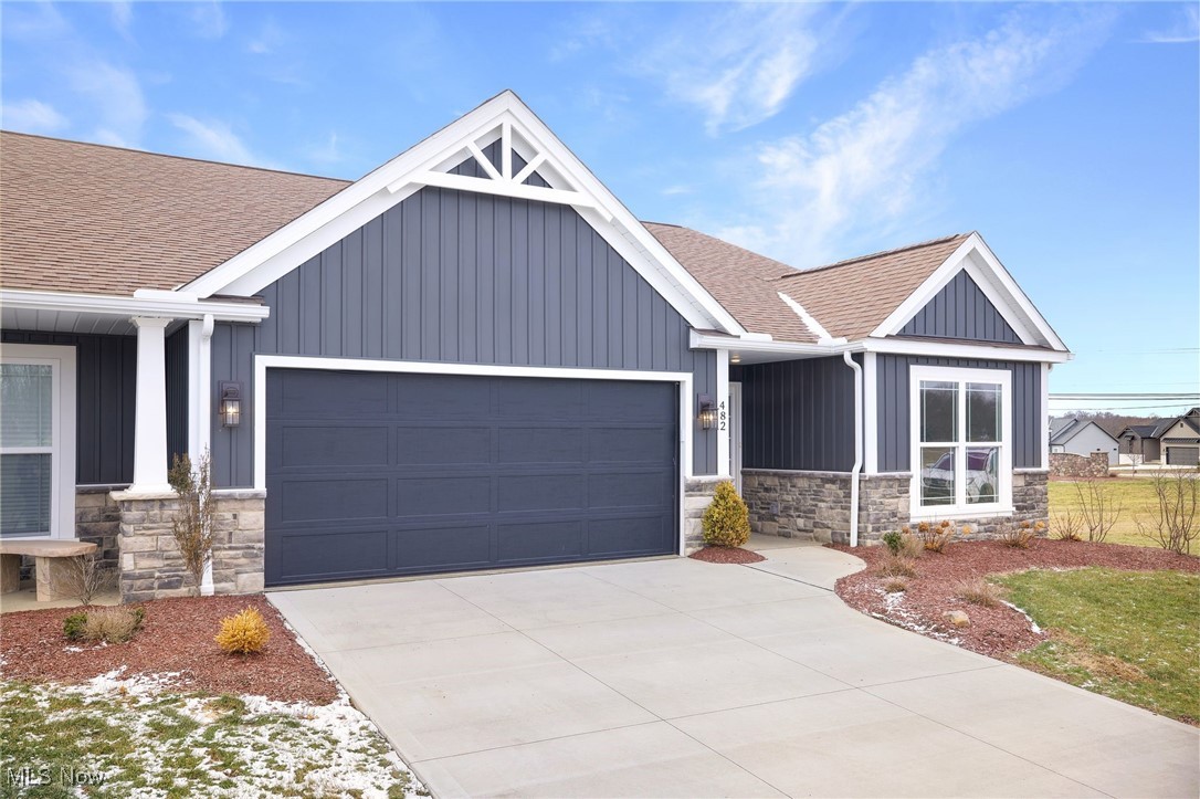 482 Meadow Trail SW Hartville OH 44632