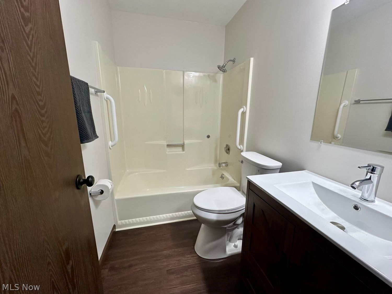 240 Deepwood Drive Wadsworth OH 44281