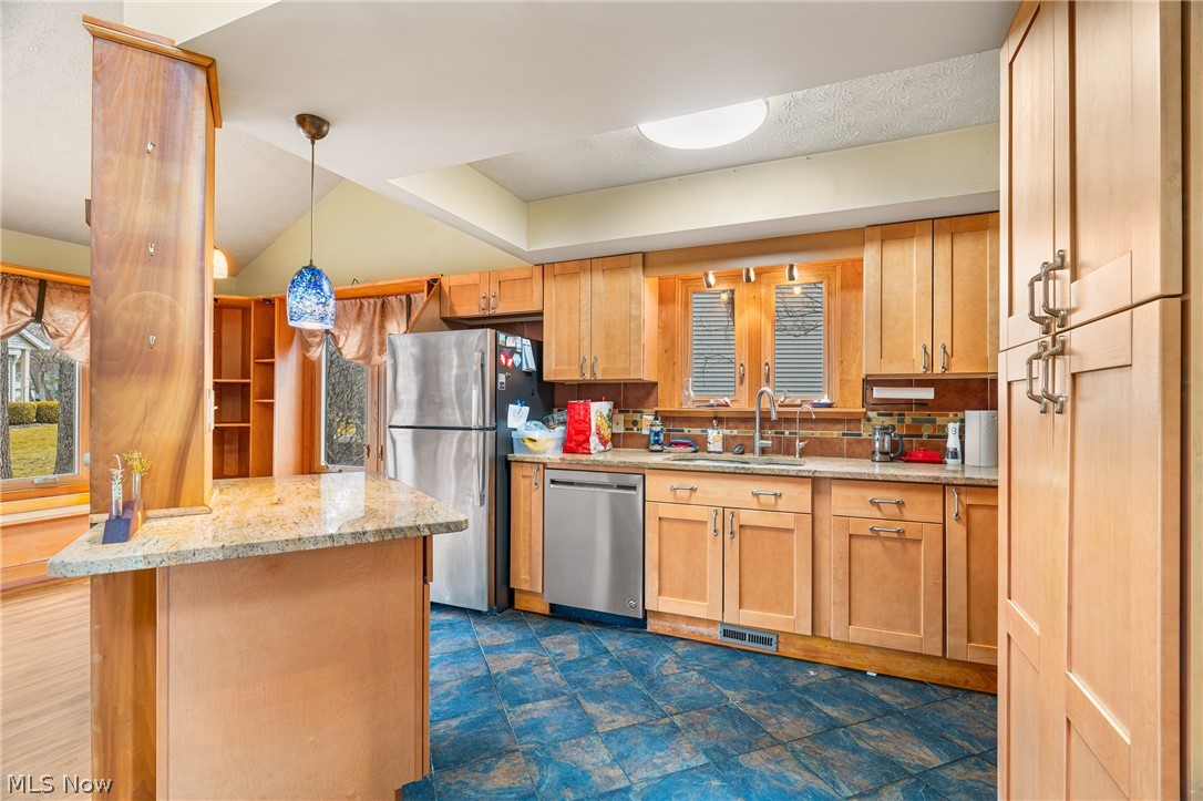 1536 Baycrest Drive NW Canton OH 44708