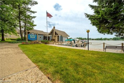 1536 Baycrest Drive NW Canton OH 44708