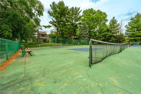 1536 Baycrest Drive NW Canton OH 44708