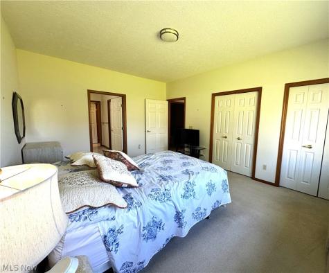 135 Village Drive Seven Hills OH 44131