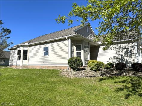 135 Village Drive Seven Hills OH 44131