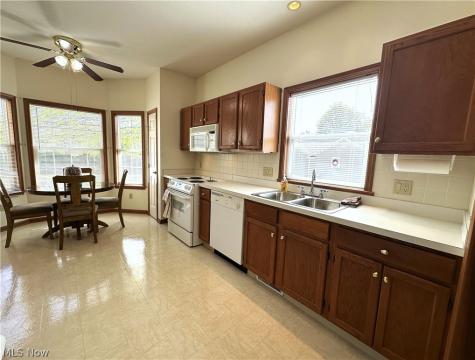 135 Village Drive Seven Hills OH 44131