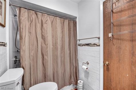 97 Firebush Lane Northfield OH 44067