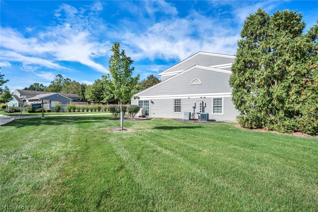 97 Firebush Lane Northfield OH 44067