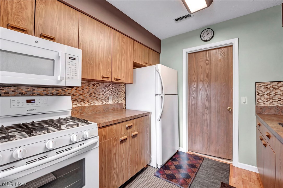 97 Firebush Lane Northfield OH 44067