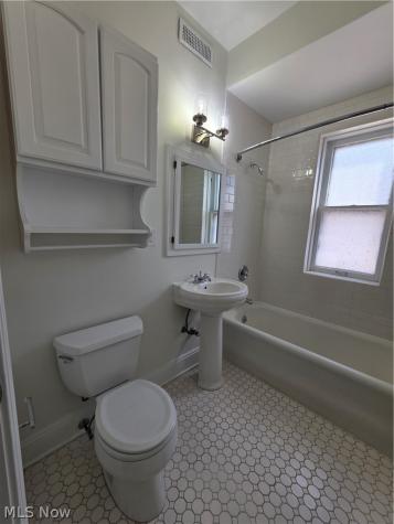 11430 Cedar Glen Parkway Cleveland OH 44106