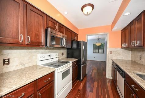 879 Hampton Ridge Drive Akron OH 44313
