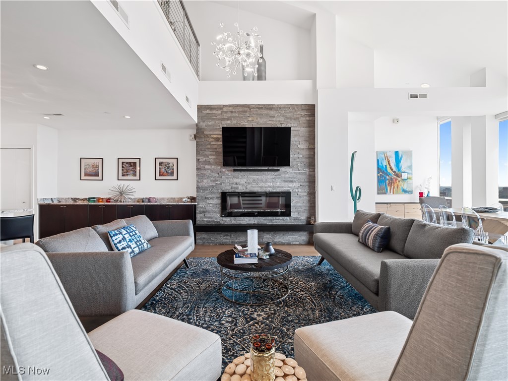 701 W Lakeside Avenue Cleveland OH 44113