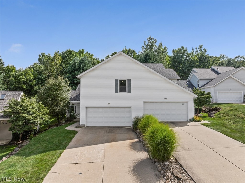 569 Hilltop Terrace Tallmadge OH 44278