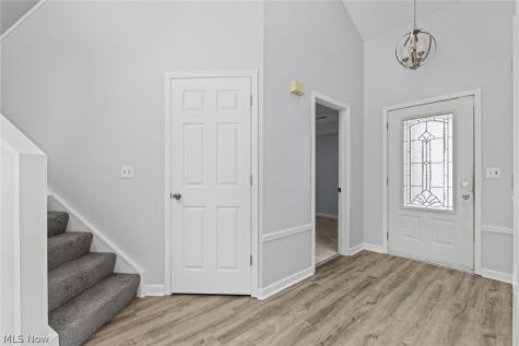 569 Hilltop Terrace Tallmadge OH 44278