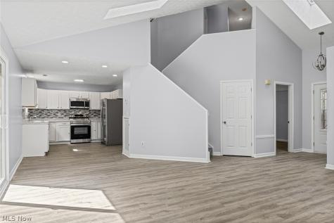 569 Hilltop Terrace Tallmadge OH 44278