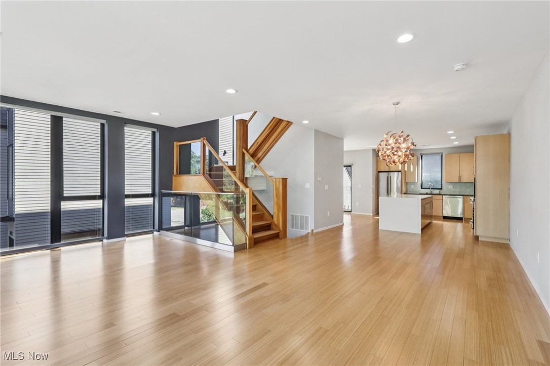 2135 W 18th Street Cleveland OH 44113