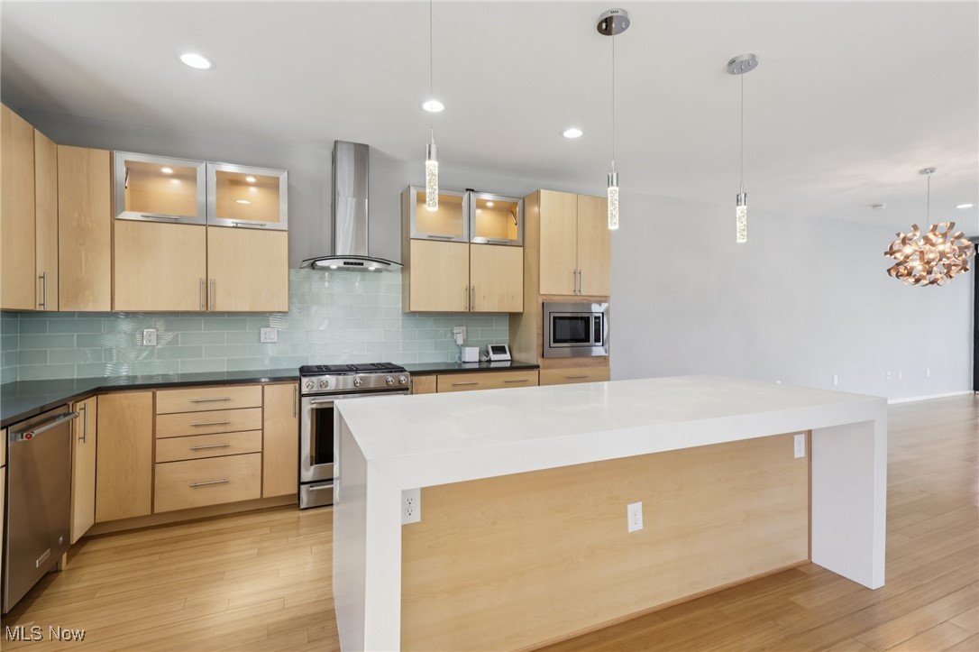 2135 W 18th Street Cleveland OH 44113