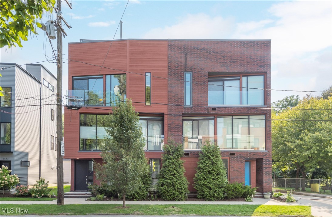 2135 W 18th Street Cleveland OH 44113