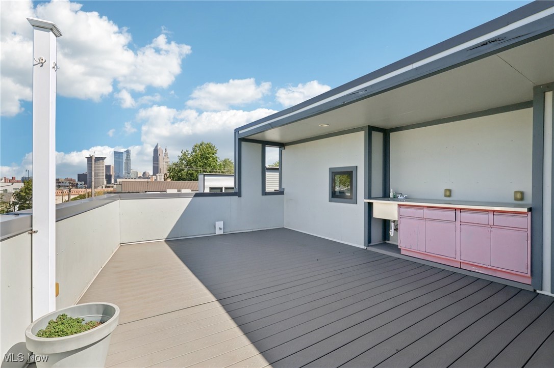 2135 W 18th Street Cleveland OH 44113