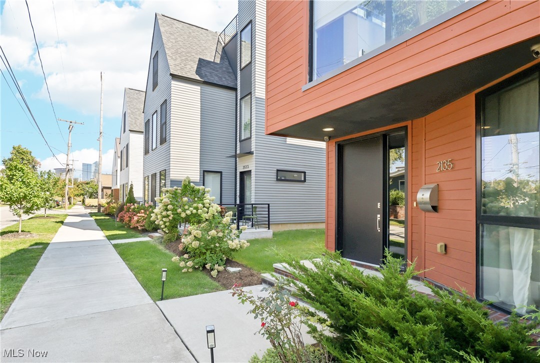 2135 W 18th Street Cleveland OH 44113