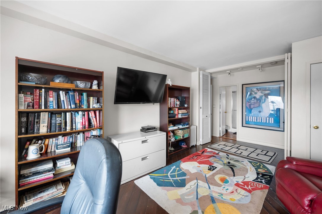 1 Bratenahl Place Cleveland OH 44108