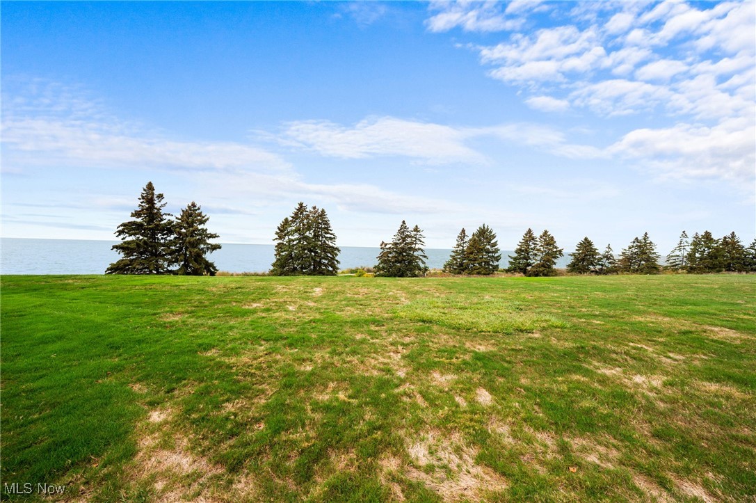 1 Bratenahl Place Cleveland OH 44108