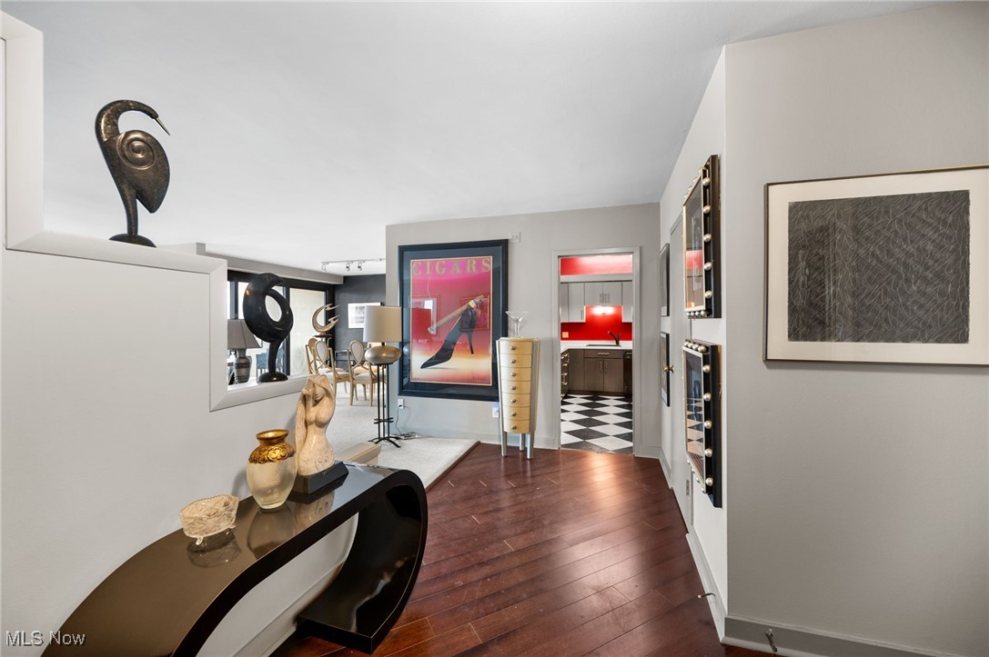 1 Bratenahl Place Cleveland OH 44108