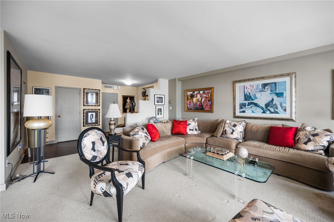 1 Bratenahl Place Cleveland OH 44108