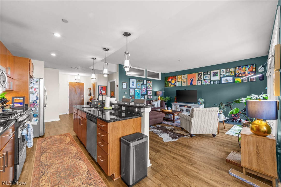 1403 Copper Trace Cleveland Heights OH 44118