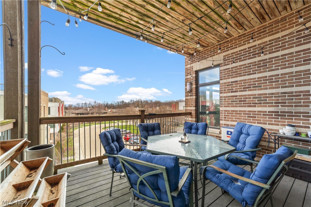 1403 Copper Trace Cleveland Heights OH 44118