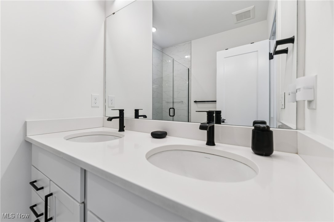 1440 E 15 Street Cleveland OH 44114