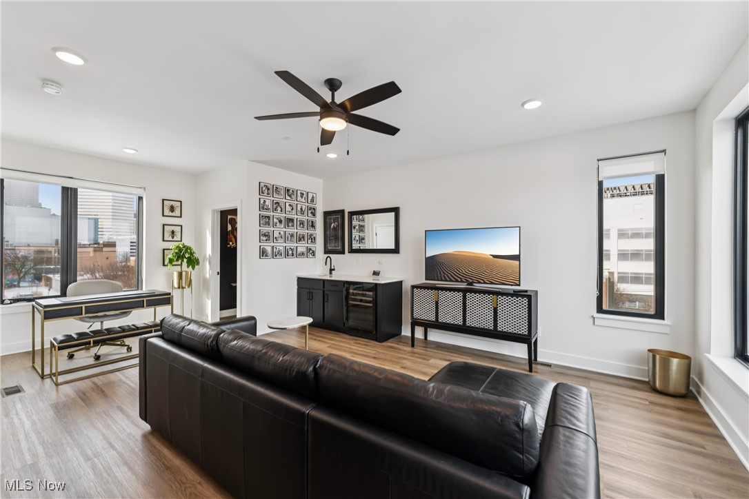 1440 E 15 Street Cleveland OH 44114