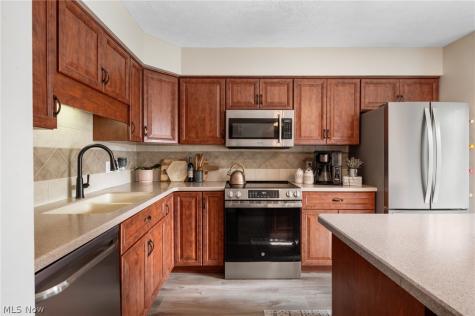 1254 Village Tallmadge OH 44278