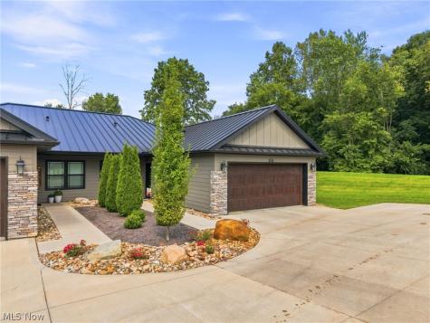 1017 Sycamore Lane Millersburg OH 44654