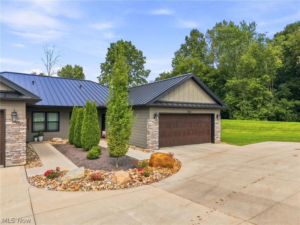 1017 Sycamore Lane Millersburg OH 44654