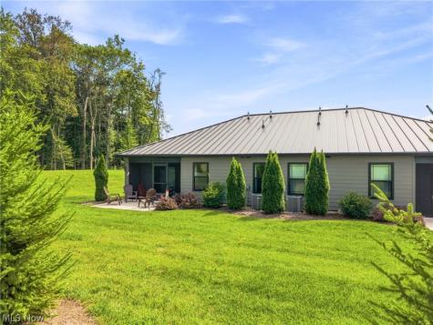 1017 Sycamore Lane Millersburg OH 44654
