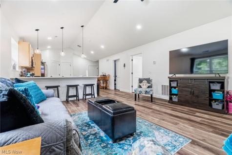 1017 Sycamore Lane Millersburg OH 44654