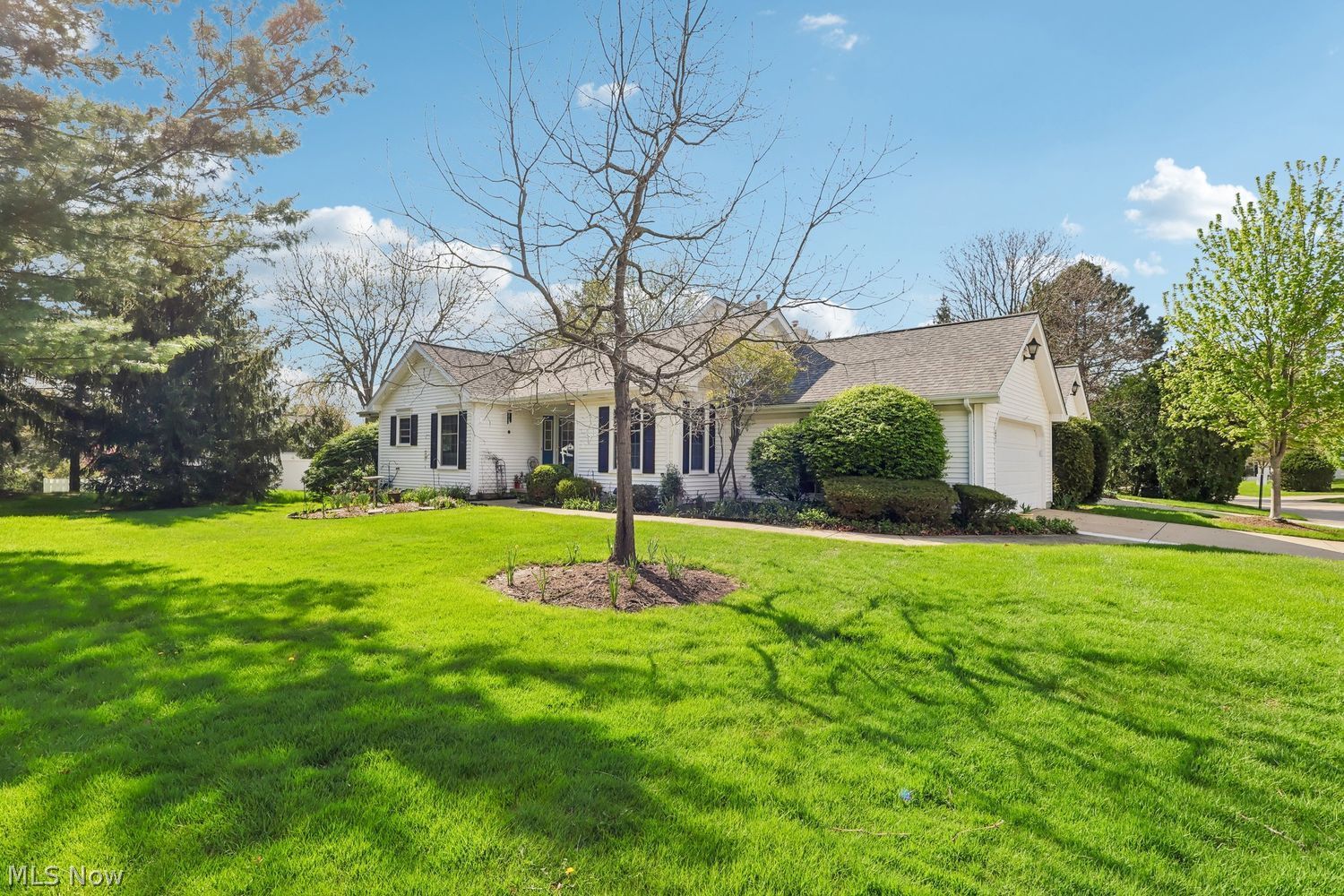 621 Fairfield Lane Aurora OH 44202
