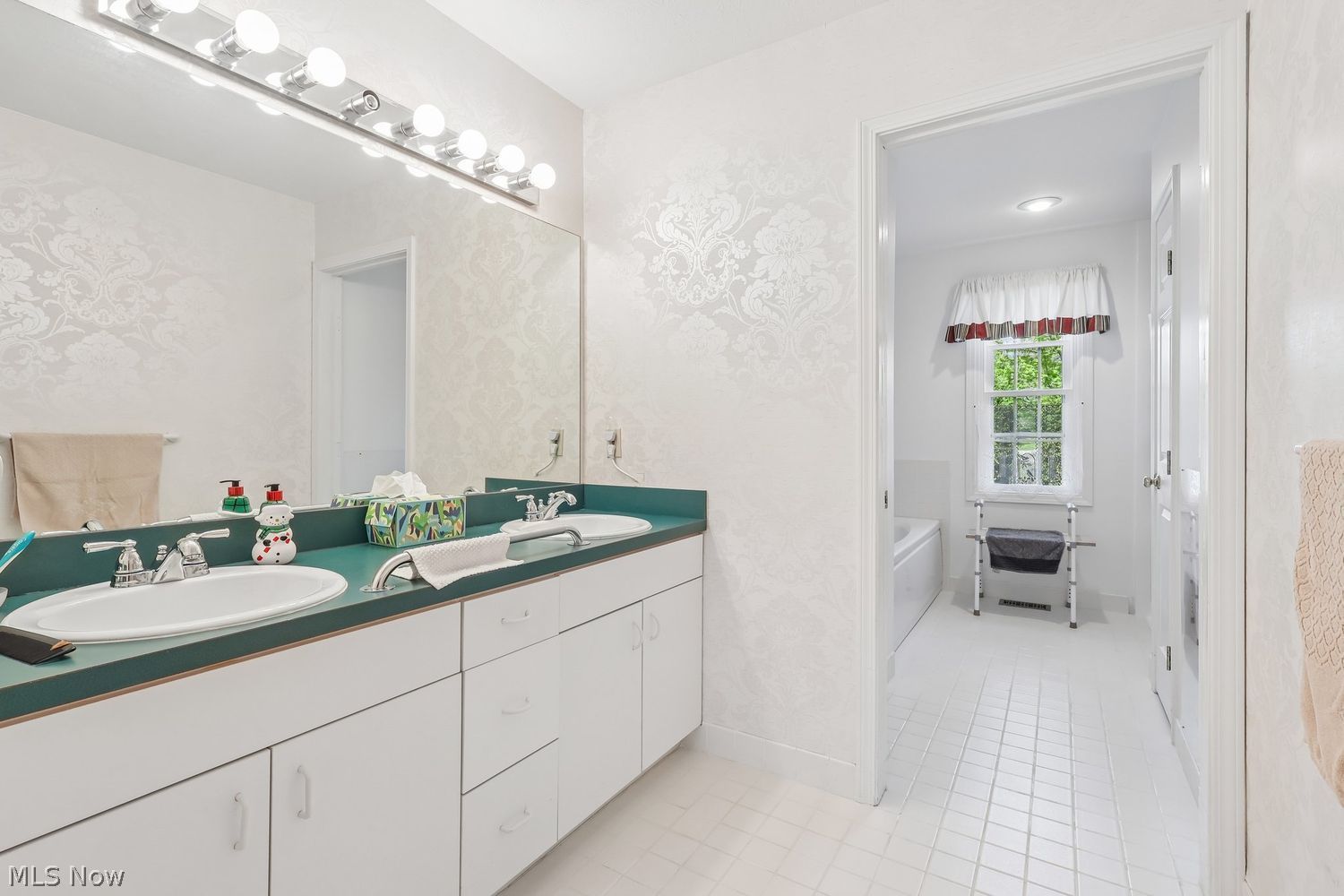 621 Fairfield Lane Aurora OH 44202
