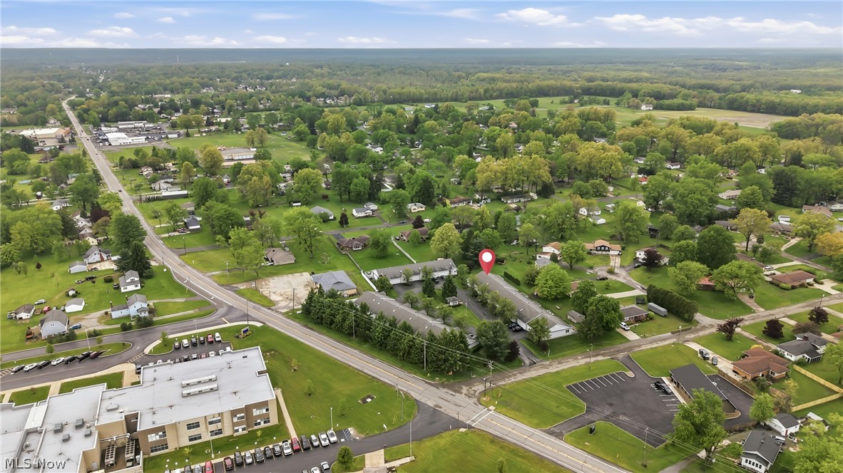 111 Greenfield Oval NW Warren OH 44483