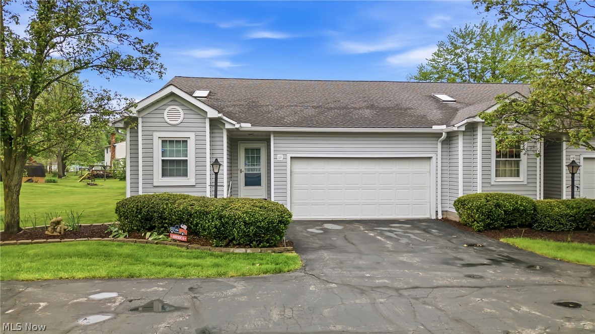 111 Greenfield Oval NW Warren OH 44483